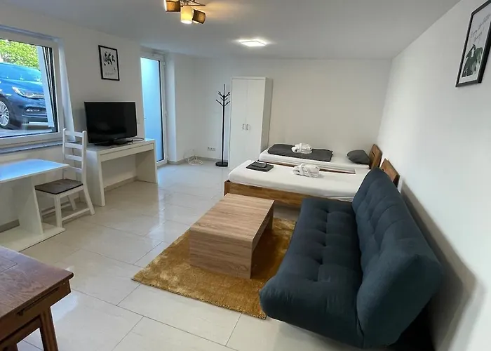 Tulip Apartment With Your Private Entrance